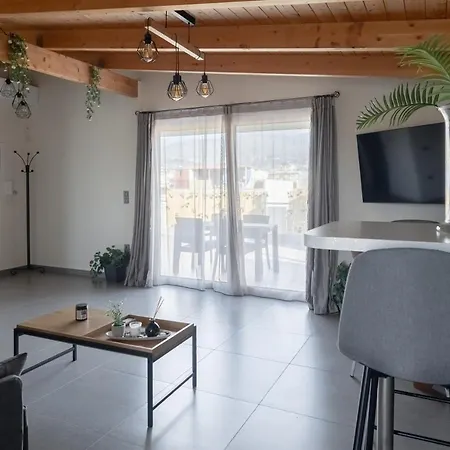 Deluxe διαμερισμα Patras